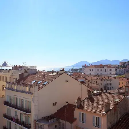New 2 Bedrooms 300m From Palais *
