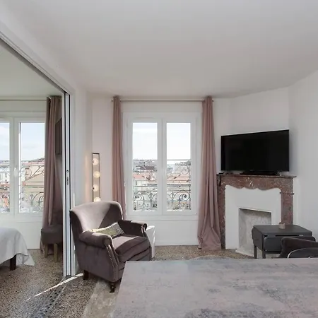 New 2 Bedrooms 300m From Palais Cannes