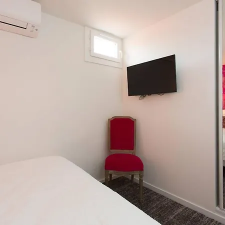 New 2 Bedrooms 300m From Palais Lägenhet