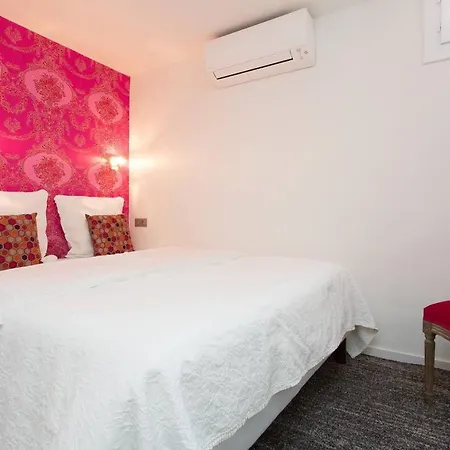 New 2 Bedrooms 300m From Palais